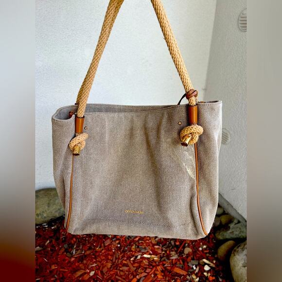 Michael Kors Isla - Picture 1 of 4